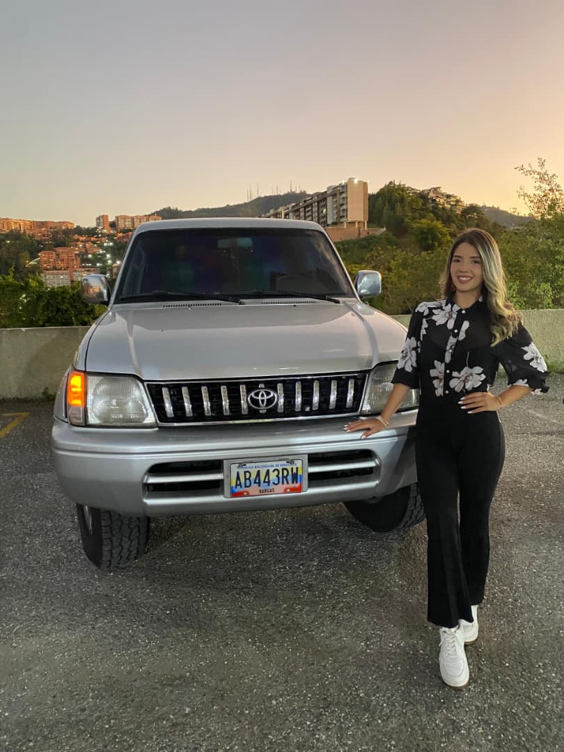 Guía rápida para comprar o vender un vehículo en Venezuela